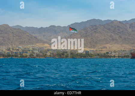 Flagge der arabischen Revolution in Aqaba, Jordanien Stockfoto