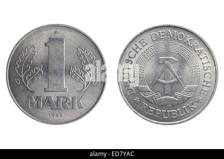 Eine deutsche Mark-Münze aus der DDR DDR isoliert auf einem weißen Hintergrund - Vorder- und Rückseite Stockfoto