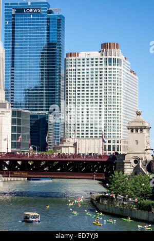 Chicago Illinois, River North, Downtown, Chicago River, Sheraton Chicago Hotel & Towers, Michigan Avenue DuSable Bridge, Kajaks, Kajaks, IL140906122 Stockfoto