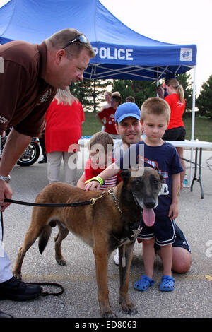 Waukesha County K-9 bei nationalen Night Out-Veranstaltung in Menomonee Falls WI Stockfoto