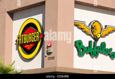 Ein Fatburger Outlet in Baker Californai, USA, scheint zu summieren Amerikaner Einstellung zum Essen. Stockfoto