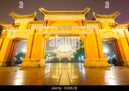 Chongqing großen Halle des Volkes in der Nacht in China Stockfoto