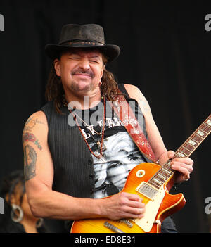 Glastonbury Festival 2014 - Performances - Tag 4 - Dolly Parton mit: Richie Sambora Where: Glastonbury, Vereinigtes Königreich bei: 29. Juni 2014 Stockfoto