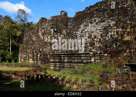 Statue des liegenden Buddha Baphuon Tempel in Angkor Thom, Kambodscha Stockfoto