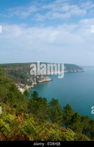 Küste von in der Nähe von la Pointe de Saint-Hernot Ille Grenzen auf der Halbinsel Crozon in der Bretagne Stockfoto