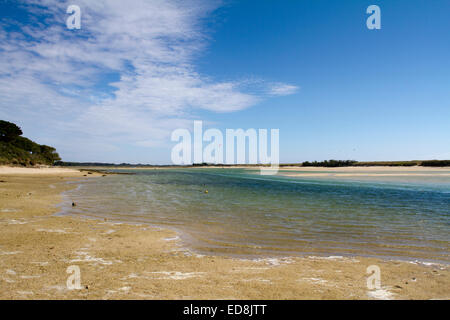 La Mer Blanche Gezeiten-Lagune bei Le Letty in der Bretagne mit blauem Himmel Stockfoto