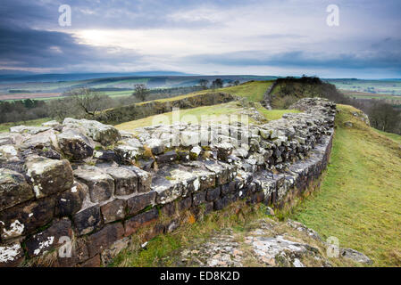 Hadrianswall gebaut von römischen Nordgrenze des britischen Isle zu schützen war von Westküste zur Ostküste des G erweitern. Stockfoto