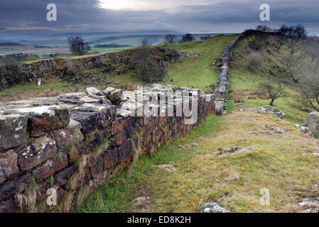 Hadrianswall gebaut von römischen Nordgrenze des britischen Isle zu schützen war von Westküste zur Ostküste des G erweitern. Stockfoto