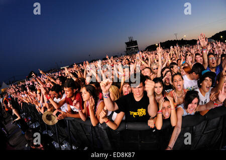 BENICASIM, Spanien - Juli 19: Leute (Fans) beim FIB (Festival Internacional de Benicassim) 2013 Festival. Stockfoto