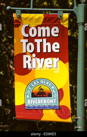 Ft. Lauderdale, Florida.  Las Olas Banner, zum Fluss kommen. Stockfoto