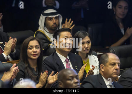 Brasilia, Brasilien. 1. Januar 2015. Chinesischen Staatspräsidenten Xi Jinping Sonderbeauftragten, besucht Chinese Vice President Li Yuanchao (C) brasilianischen Präsidentin Dilma Rousseff zweiten Amtszeit Einweihungsfeier in Brasilia, Hauptstadt von Brasilien, 1. Januar 2015. Bildnachweis: Xu Zijian/Xinhua/Alamy Live-Nachrichten Stockfoto