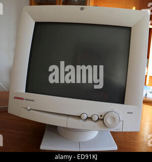 Ein Compaq 1525-Monitor für ein Haus computing Satz oben. Der Monitor wurde in den 1990er Jahren produziert. Stockfoto