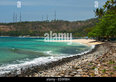 Der Strand von Senggigi auf der Insel Lombok, Indonesien. Stockfoto