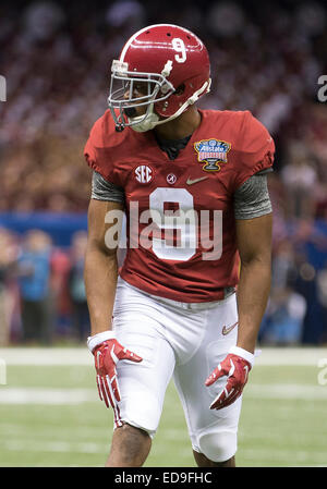 New Orleans, Louisiana, USA. 1. Januar 2015. Alabama Wide Receiver Amari Cooper (9) während der NCAA Football Spiel Action zwischen den Ohio State Buckeyes und der Alabama Crimson Tide im Mercedes-Benz Superdome in New Orleans, Louisiana. Ohio State besiegt Alabama 42-35. © Csm/Alamy Live-Nachrichten Stockfoto