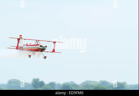 Ultimative 10-300 Modell Radio Steuern Flugzeug. BI-Flugzeug. Barnstorming Karneval, Springfield Beckley Flughafen., Springfield, Ohio, Stockfoto