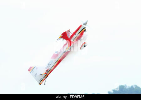 Ultimative 10-300 Modell Radio Steuern Flugzeug. BI-Flugzeug. Barnstorming Karneval, Springfield Beckley Flughafen., Springfield, Ohio, Stockfoto