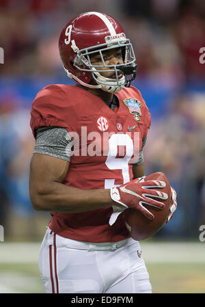 New Orleans, Louisiana, USA. 1. Januar 2015. Alabama Wide Receiver Amari Cooper (9) während der NCAA Football Spiel Action zwischen den Ohio State Buckeyes und der Alabama Crimson Tide im Mercedes-Benz Superdome in New Orleans, Louisiana. Ohio State besiegt Alabama 42-35. © Csm/Alamy Live-Nachrichten Stockfoto