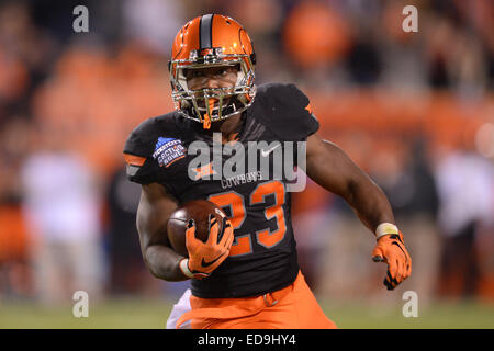 Tempe, Arizona, USA. 2. Januar 2015. ; Tempe, AZ, USA; Oklahoma State Cowboys Runningback Rennie Childs (23) eilt den Ball gegen die Washington Huskies während der 2015 Kaktus Bowl im Sun Devil Stadium. Joe Camporeale/Cal-Sport-Medien-Credit: Cal Sport Media/Alamy Live-Nachrichten Stockfoto