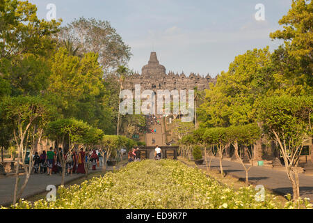 Borobodur, ein 9. Jahrhundert buddhistischer Tempel in Magelang, nahe Yogyakarta in Zentraljava, Indonesien. Stockfoto