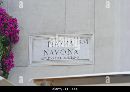 Piazza Navona Straßenschild an der Wand, Rom, Italien. Stockfoto