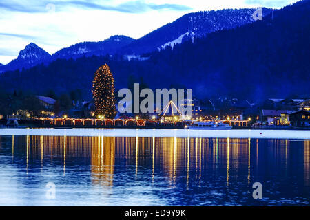 Weihnachtsmarkt in Rottach-Egern am Tegernsee, Bayern, Deutschland Stockfoto