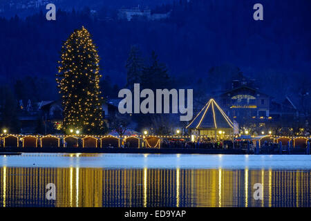 Weihnachtsmarkt in Rottach-Egern am Tegernsee, Bayern, Deutschland Stockfoto