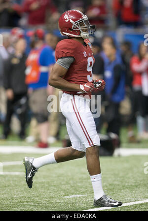 New Orleans, Louisiana, USA. 1. Januar 2015. Alabama Wide Receiver Amari Cooper (9) während der NCAA Football Spiel Action zwischen den Ohio State Buckeyes und der Alabama Crimson Tide im Mercedes-Benz Superdome in New Orleans, Louisiana. Ohio State besiegt Alabama 42-35. © Csm/Alamy Live-Nachrichten Stockfoto