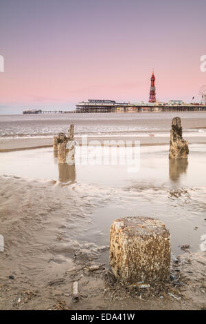 Blackpool, UK. 3. Januar 2014. Nach einem nassen Start das Wetter verbessert und endet für einen schönen Abend in Blackpool. Bildnachweis: Gary Telford/Alamy live-Nachrichten Stockfoto