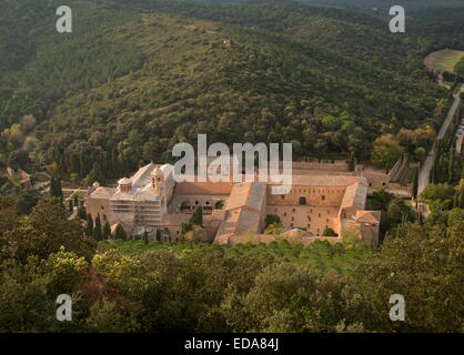 Fontfroide Abbey oder l ' Abbaye Sainte-Marie de Fontfroide, ein ehemaliges Zisterzienserkloster in der Nähe von Narbonne, Süd-West Frankreich. Stockfoto