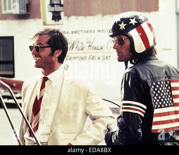 Easy Rider ist ein 1969 American Road Film, geschrieben von Peter Fonda und Dennis Hopper, Terry Southern, produziert von Fonda und Hopper Regie. Es erzählt die Geschichte von zwei Biker (gespielt von Fonda und Hopper), die durch den amerikanischen Südwesten und Süden reisen. Stockfoto