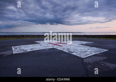 Ein Hubschrauberlandeplatz (Hubschrauberlandeplatz) am Ufer des Lake Ontario in Kingston, Ontario, Kanada. Stockfoto