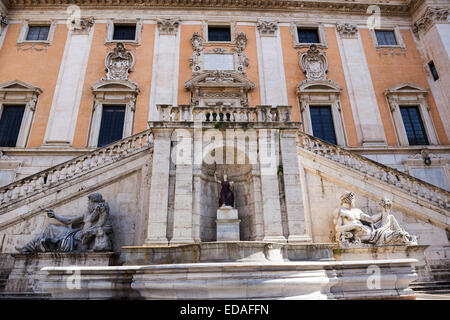 Die Fassade des Palazzo Senatorio in Piazza del Campidoglio, Latium, Rom, Italien Stockfoto