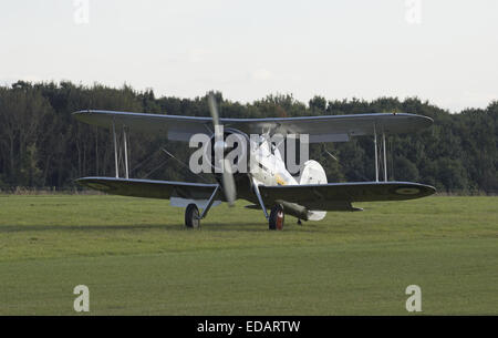 Gloster Gladiator Besteuerung nach der Landung auf einer Graspiste Stockfoto