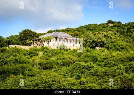 Clarence House mit Blick auf Nelsons Dockyard, English Harbour, Antigua Stockfoto