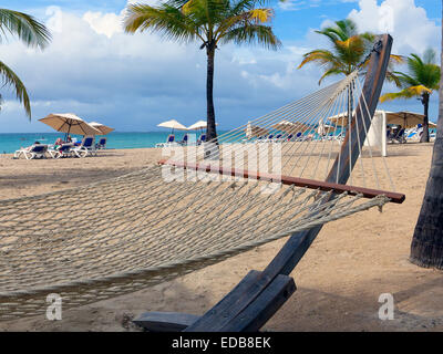 Nahaufnahme einer Hängematte am Strand, Isla Verde, Puerto Rico Stockfoto