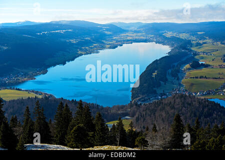 Blick vom Mt Dent de Vaulion des Lac de Joux im Vallée de Joux, Kanton Jura, Kanton Waadt, Schweiz Stockfoto