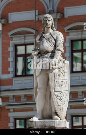 Roland-Statue vor dem Schwarzhäupterhaus im Rathaus Platz, historischen Zentrum, UNESCO-Weltkulturerbe, Riga, Lettland Stockfoto