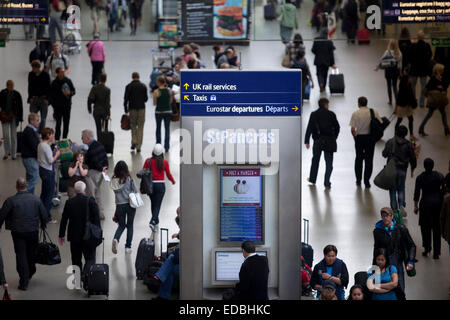 Eurostar Dienstleistungen in Kings Cross St. Pancras International station Stockfoto