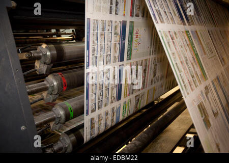 Eine Druckmaschine in einer Johnston Press-Fabrik. Stockfoto