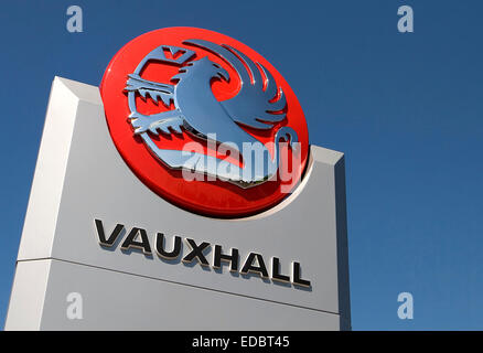 Anschauliches Bild von Vauxhall Autos, Teil des Konzerns General Motors. Stockfoto