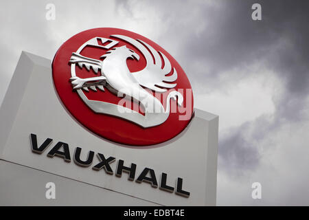 Anschauliches Bild der Vauxhall Logo, Cambridge. Stockfoto