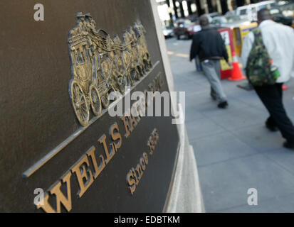 San Francisco, CA, eine Filiale der Wells Fargo Bank. Stockfoto