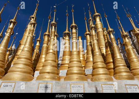 Pagoden, goldene Stupas, in der Nähe von Indein Shan State in Myanmar Stockfoto