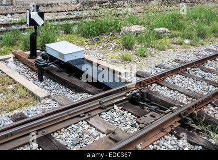 Neue Eisenbahn-Schalter in der städtischen Station von Thailand. Stockfoto