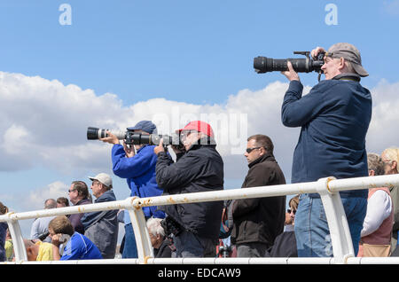 Eine Gruppe von Fotografen fotografieren Clacton-on-sea England. UK Stockfoto