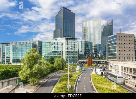 Geschäftsviertel von La Défense und in der Gemeinde von Puteaux, im Westen von Paris. Stockfoto