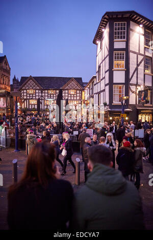 Manchesters Shambles Platz ein Platz in Manchester, England, UK. Erstellt im Jahr 1999 auf die umgebaute alte Wellington Inn S Haus und Stockfoto