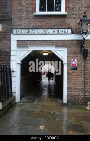 In London gibt es mehrere "rechtliche Quadrate", vielleicht der bekannteste ist Grays Inn, das gehört zu den vier Inns Of Court Stockfoto