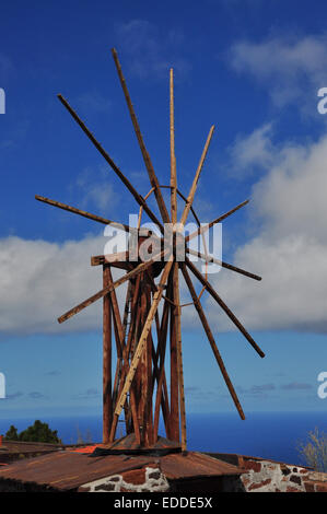 Alte Windmühle in der Nähe von Santo Domingo de Garafía, La Palma, Kanarische Inseln, Spanien Stockfoto