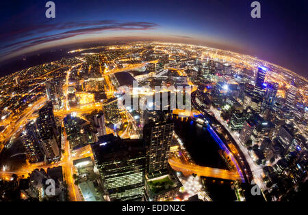 Fisheye Blick auf Melbourne Stadtbild bei Nacht Stockfoto